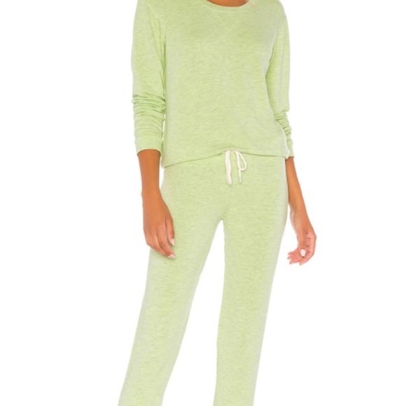 REVOLVE LOUNGE SET by MONROW - Picture 2 of 4